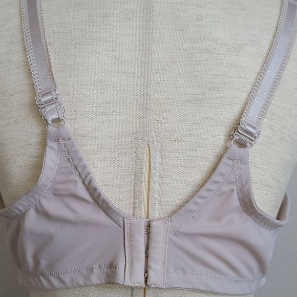 OLGA 40C PLUS SIZE BRA - Picture 6 of 10